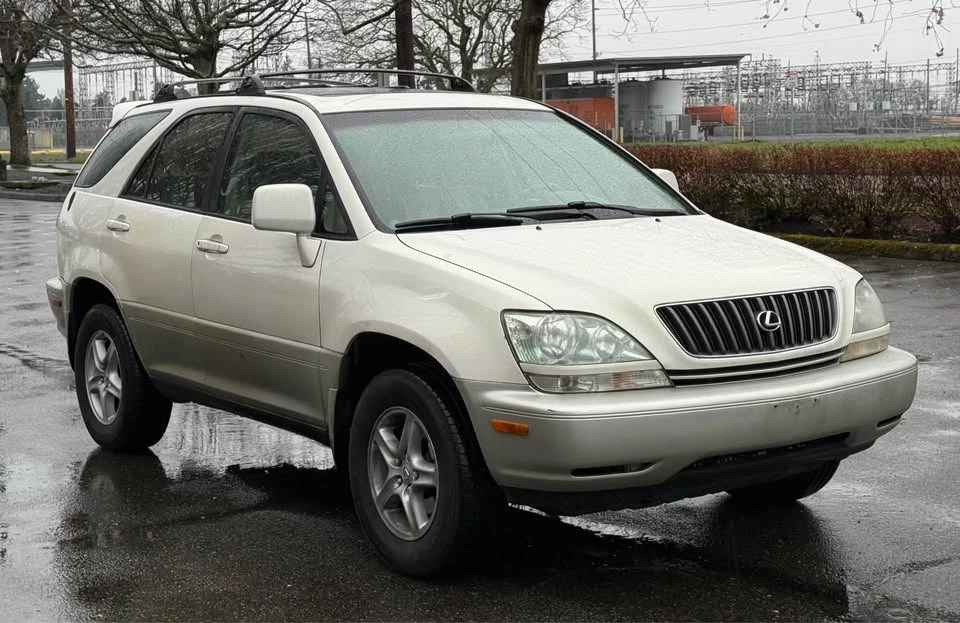 1999 Lexus RX 1st Gen - Image 7 of 10