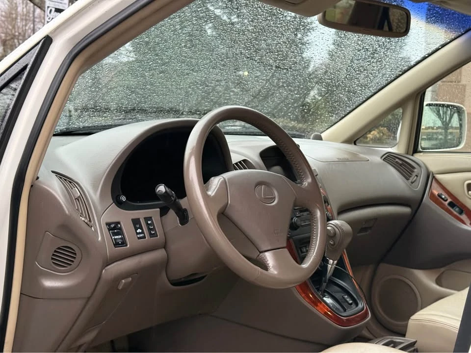 1999 Lexus RX 1st Gen - Image 8 of 10