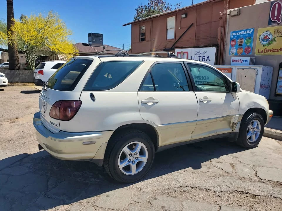 1999 Lexus RX 1st Gen - Image 3 of 11