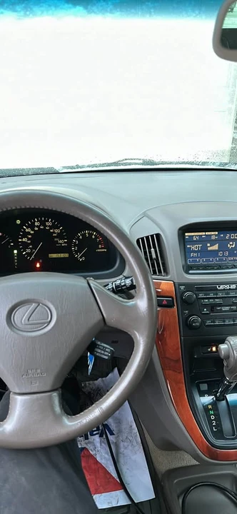1999 Lexus RX 1st Gen - Image 6 of 7