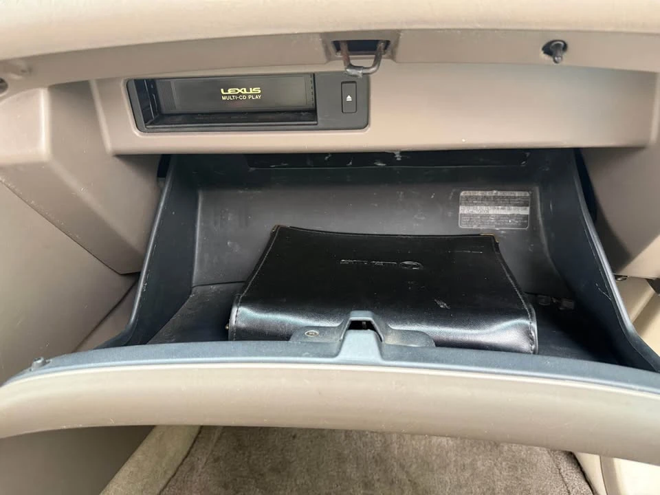 1999 Lexus RX 1st Gen - Image 8 of 10