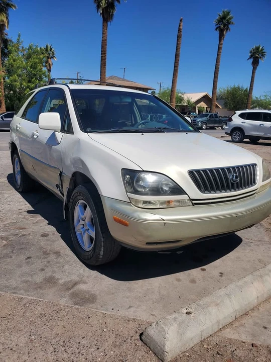 1999 Lexus RX 1st Gen - Image 6 of 11