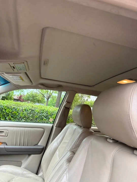 1999 Lexus RX 1st Gen - Image 6 of 10