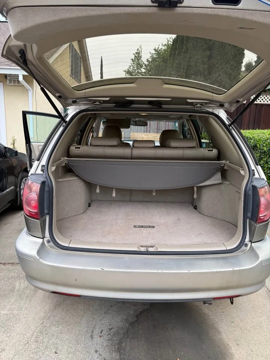 1999 Lexus RX 1st Gen - Image 10 of 10