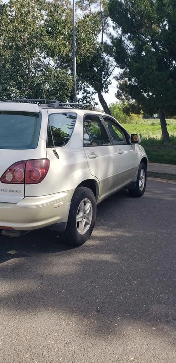 1999 Lexus RX 1st Gen - Image 3 of 6