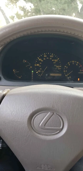 1999 Lexus RX 1st Gen - Image 5 of 6