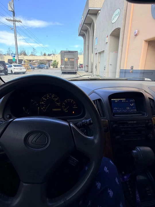 1999 Lexus RX 1st Gen - Image 15 of 15