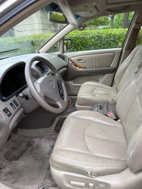 1999 Lexus RX 1st Gen - Image 5 of 10