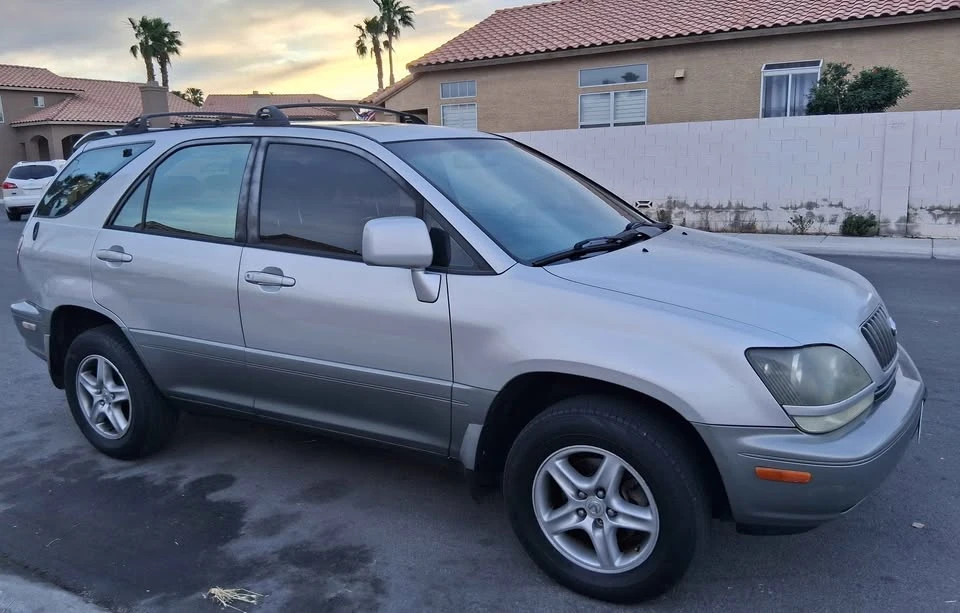 1999 Lexus RX 1st Gen - Image 3 of 7