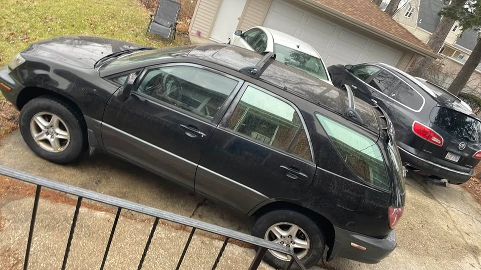 1999 Lexus RX 1st Gen - Image 4 of 7