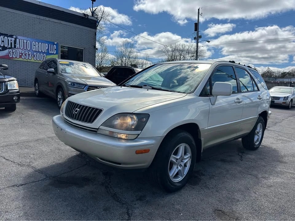 1999 Lexus RX 1st Gen - Image 2 of 15