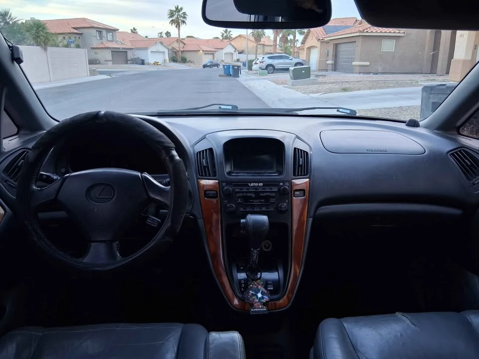 1999 Lexus RX 1st Gen - Image 6 of 7