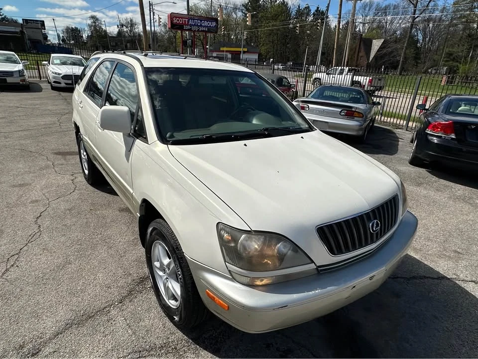 1999 Lexus RX 1st Gen - Image 8 of 15
