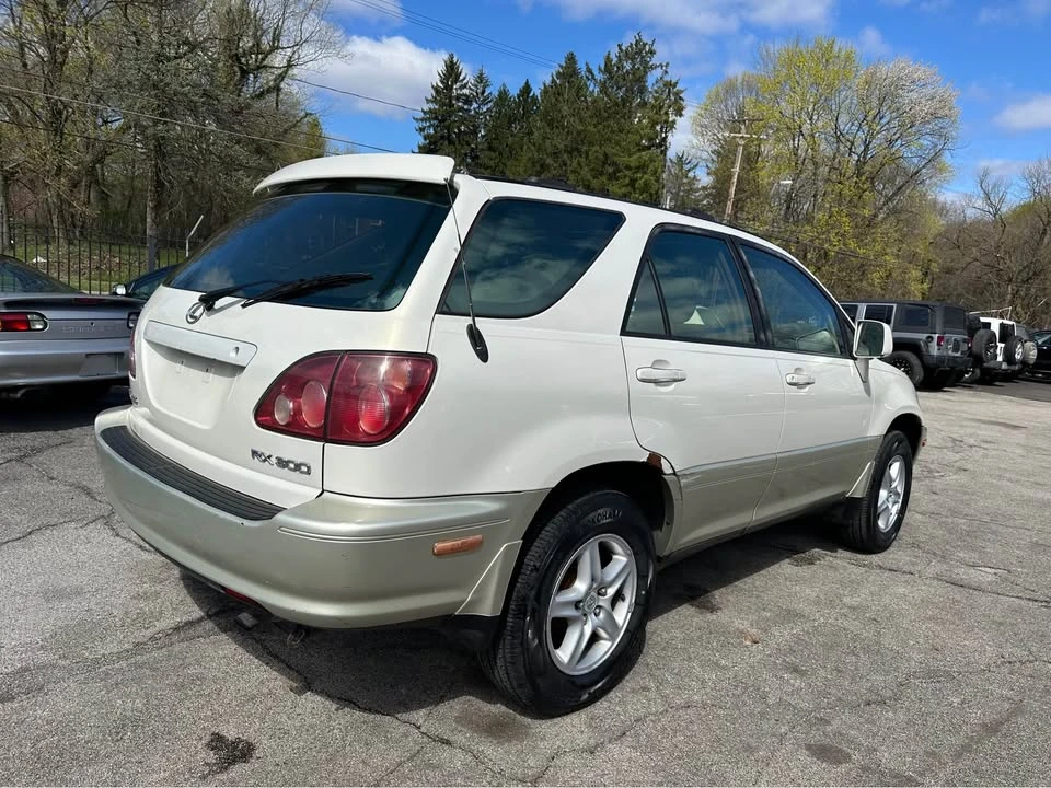 1999 Lexus RX 1st Gen - Image 6 of 15