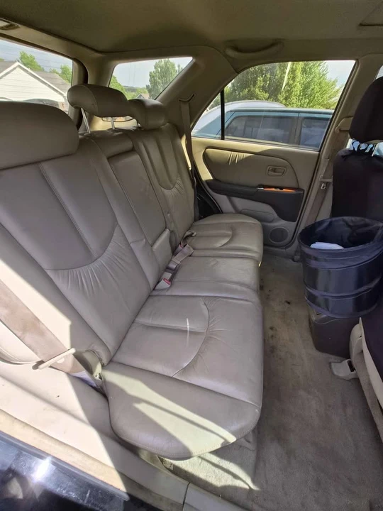 1999 Lexus RX 1st Gen - Image 12 of 15