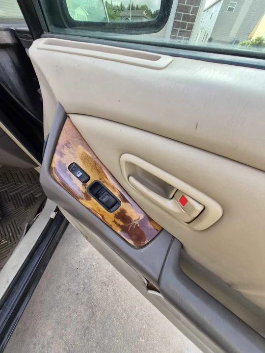 1999 Lexus RX 1st Gen - Image 7 of 15