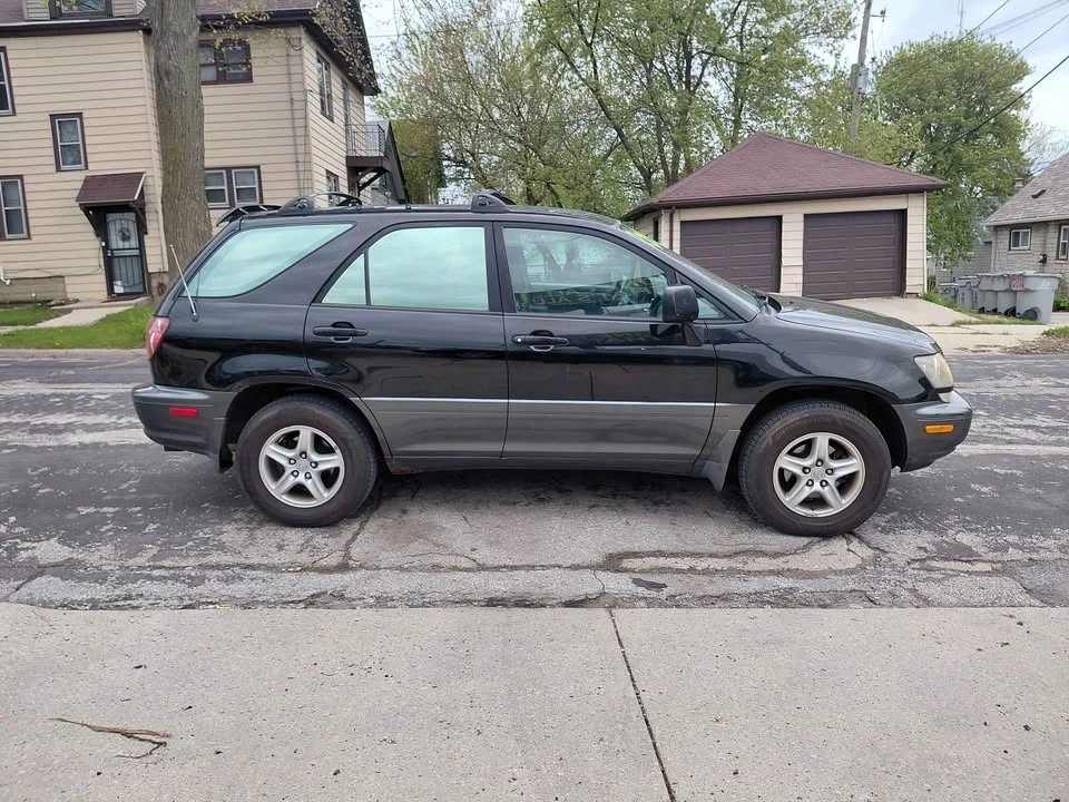 1999 Lexus RX 1st Gen - Image 3 of 6