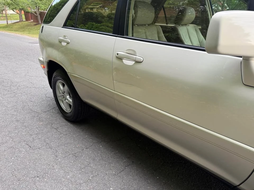 1999 Lexus RX 1st Gen - Image 5 of 13