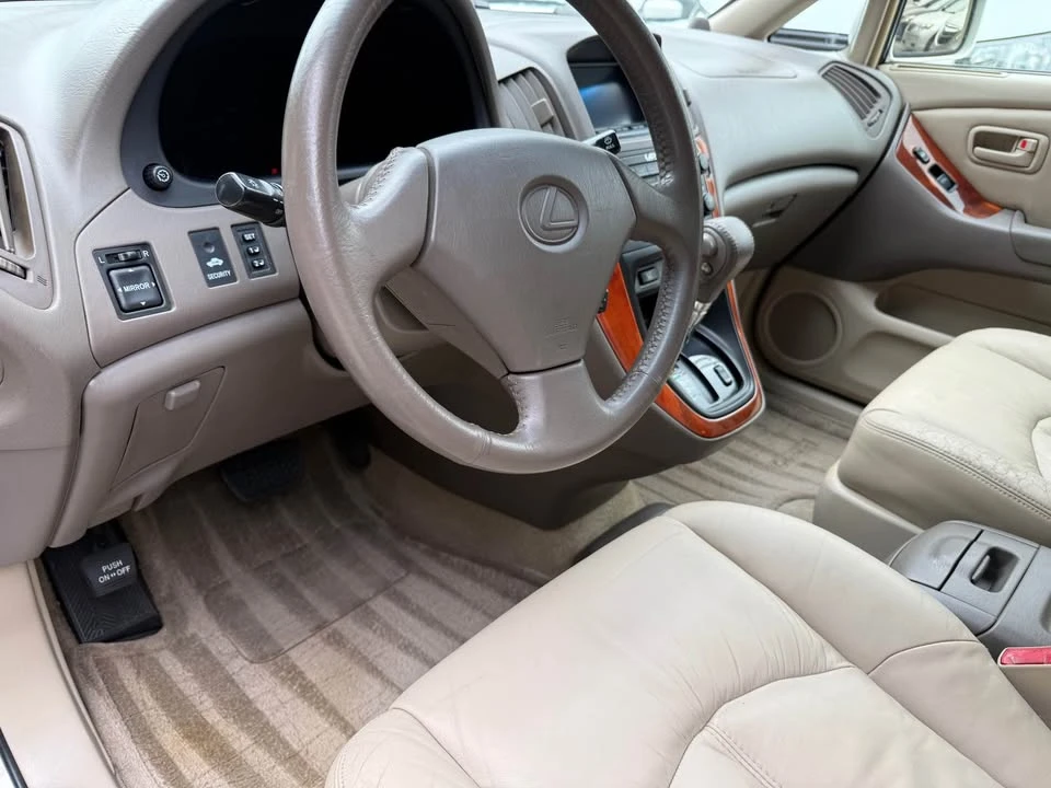 1999 Lexus RX 1st Gen - Image 8 of 13