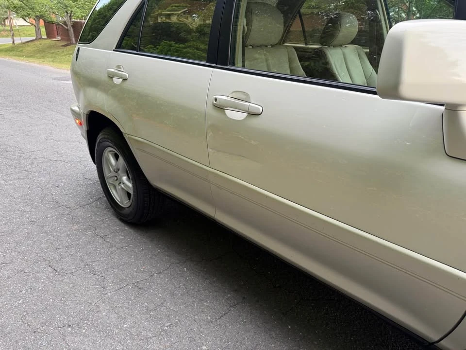 1999 Lexus RX 1st Gen - Image 7 of 13