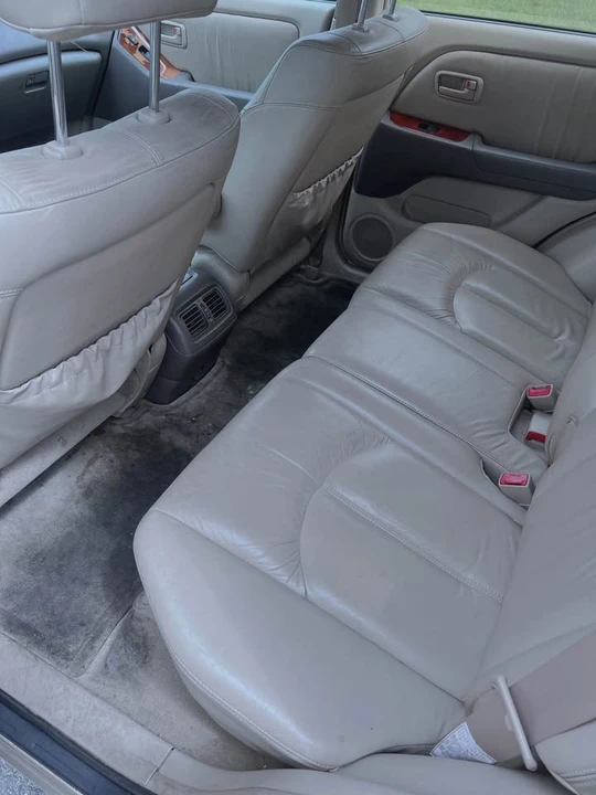 1999 Lexus RX 1st Gen - Image 4 of 5