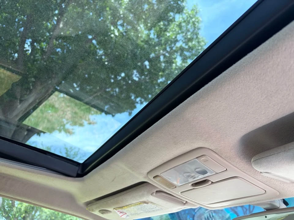 1999 Lexus RX 1st Gen - Image 8 of 11