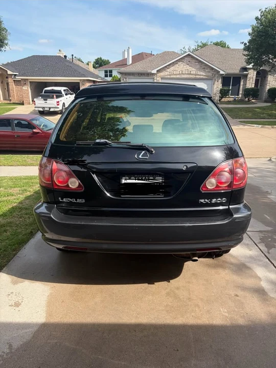 1999 Lexus RX 1st Gen - Image 4 of 11