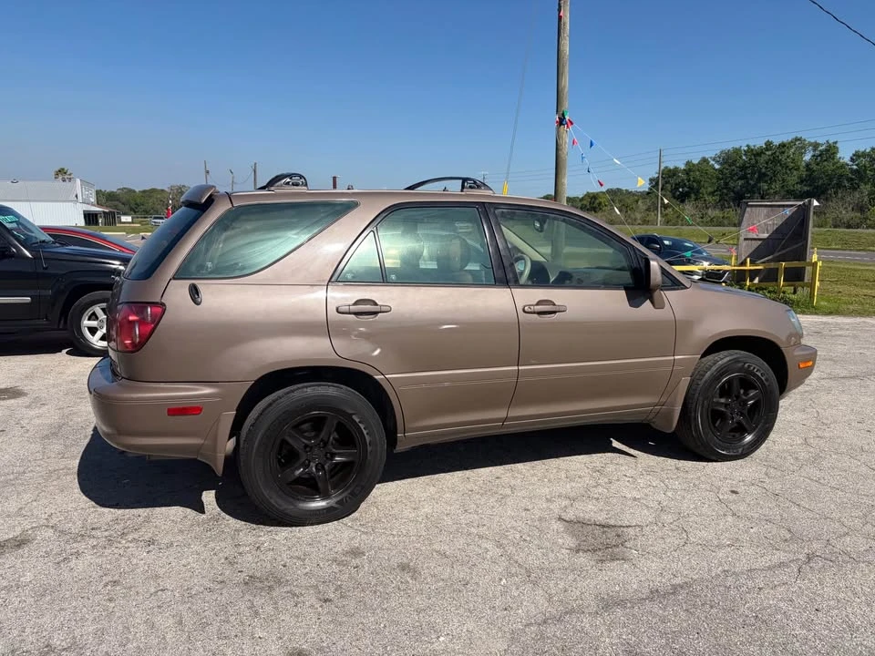1999 Lexus RX 1st Gen - Image 2 of 17