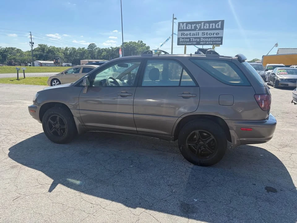 1999 Lexus RX 1st Gen - Image 3 of 17
