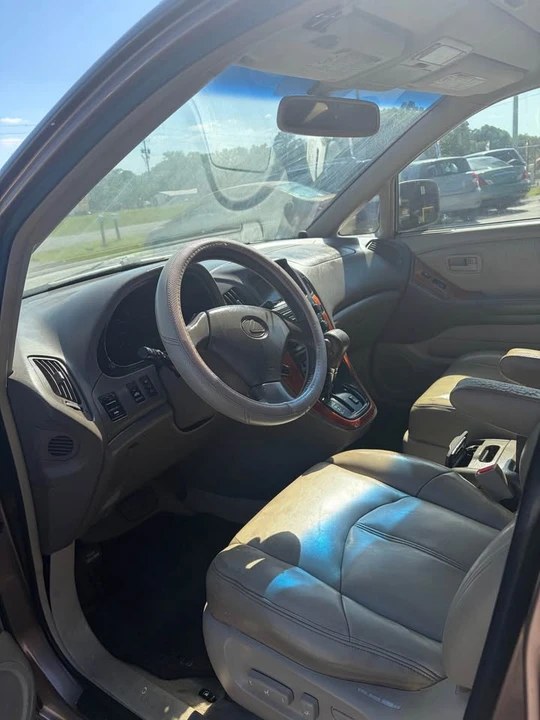 1999 Lexus RX 1st Gen - Image 12 of 17