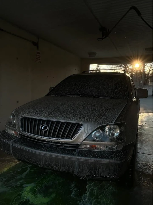 1999 Lexus RX 1st Gen - Image 3 of 20