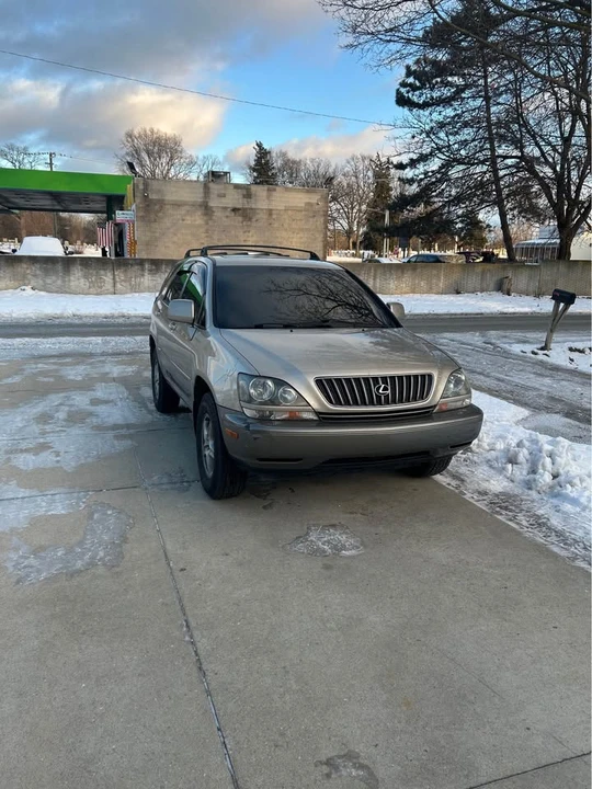 1999 Lexus RX 1st Gen - Image 4 of 20