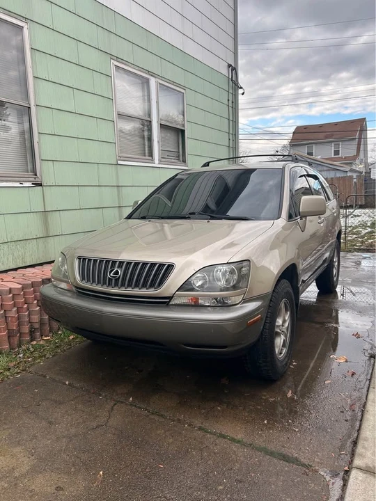 1999 Lexus RX 1st Gen - Image 5 of 20
