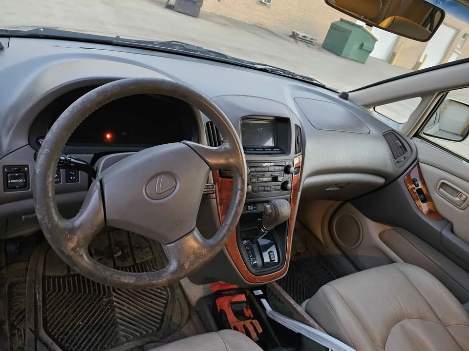 1999 Lexus RX 1st Gen - Image 9 of 20
