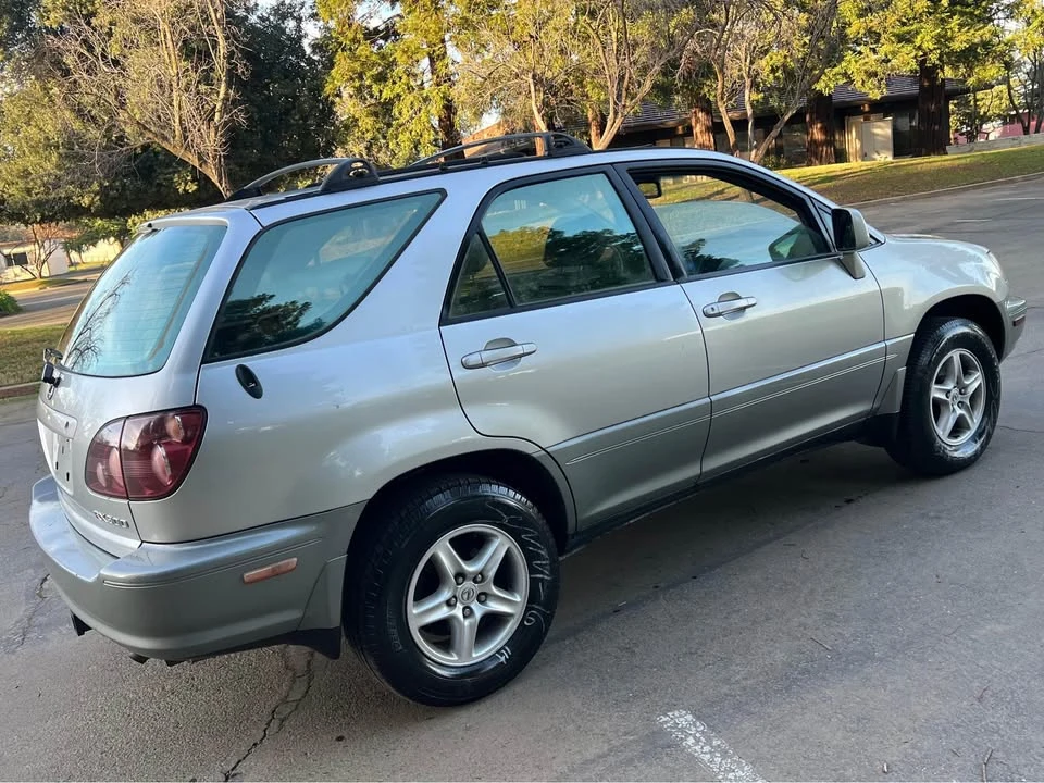 1999 Lexus RX 1st Gen - Image 15 of 15