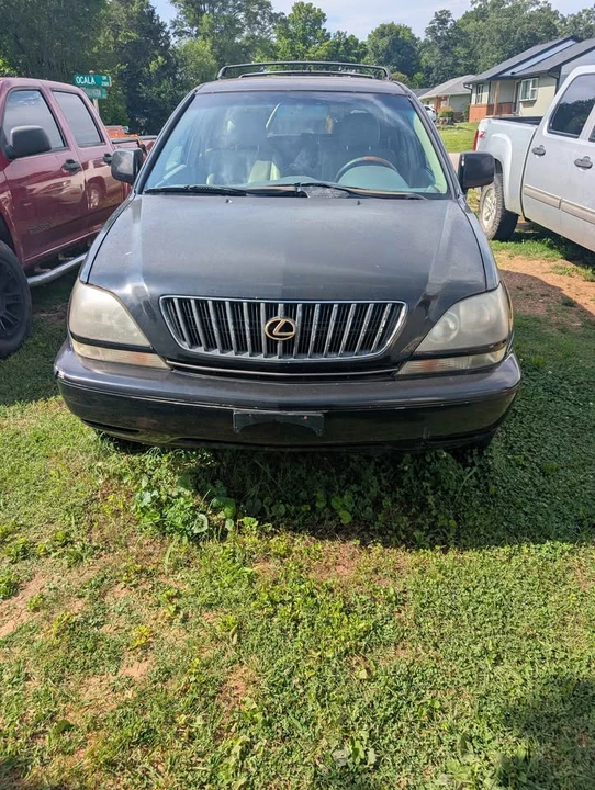 1999 Lexus RX 1st Gen - Image 3 of 8