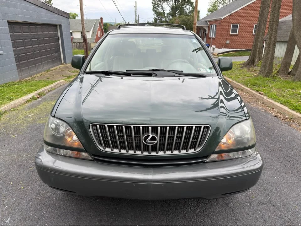 1999 Lexus RX 1st Gen - Image 2 of 15