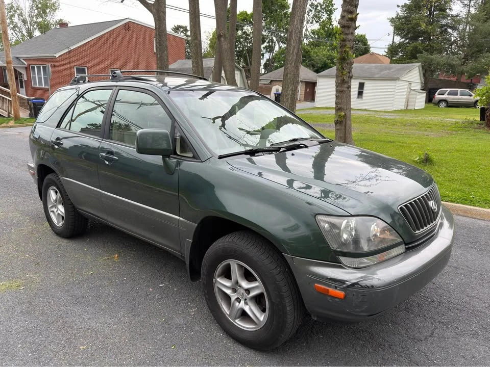 1999 Lexus RX 1st Gen - Image 3 of 15