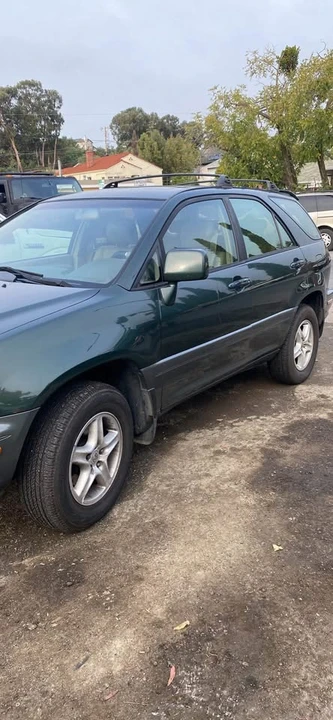 1999 Lexus RX 1st Gen - Image 2 of 3