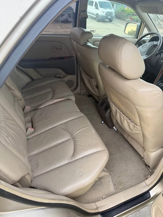 1999 Lexus RX 1st Gen - Image 7 of 10