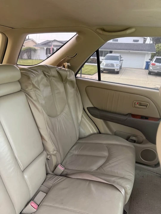 1999 Lexus RX 1st Gen - Image 8 of 10