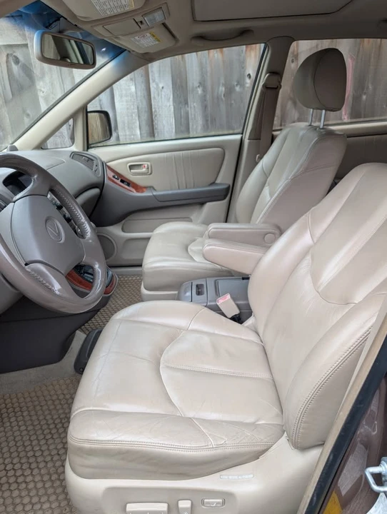 1999 Lexus RX 1st Gen - Image 4 of 8