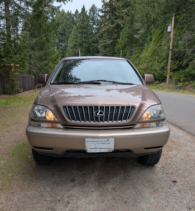 1999 Lexus RX 1st Gen - Image 2 of 8