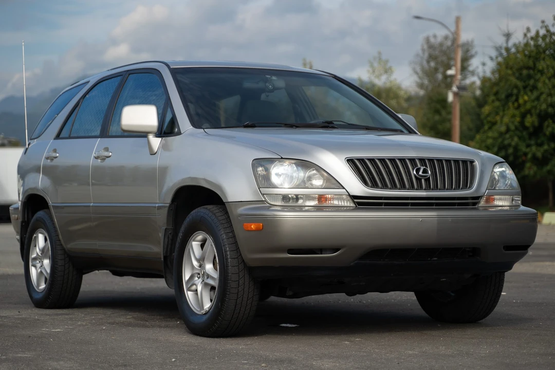 1999 Lexus RX 1st Gen - Image 13 of 31