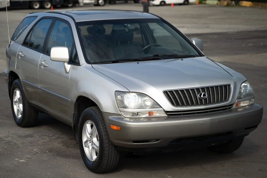 1999 Lexus RX 1st Gen - Image 11 of 31