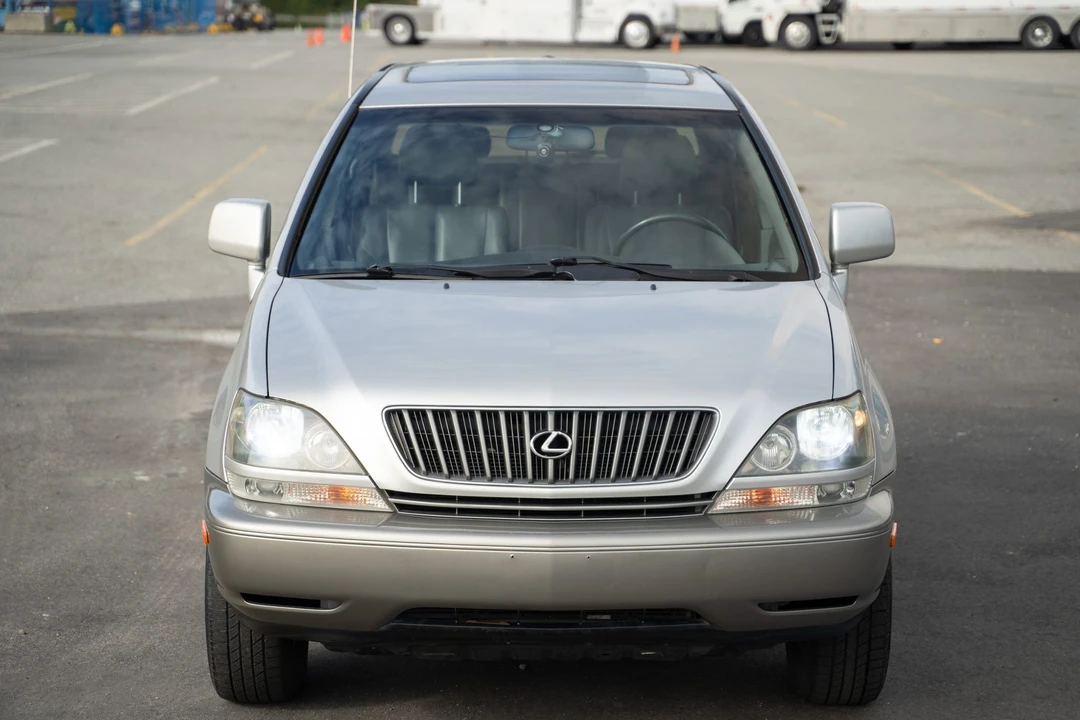 1999 Lexus RX 1st Gen - Image 8 of 31