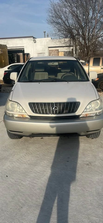 1999 Lexus RX 1st Gen - Image 2 of 9