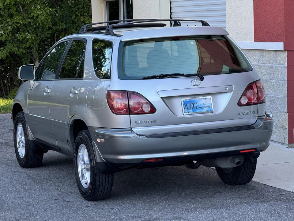 1999 Lexus RX 1st Gen - Image 18 of 31