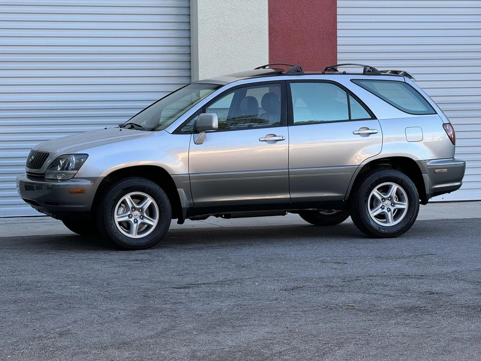 1999 Lexus RX 1st Gen - Image 8 of 31