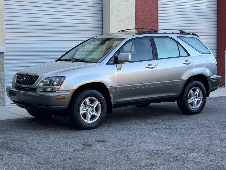 1999 Lexus RX 1st Gen - Image 5 of 31
